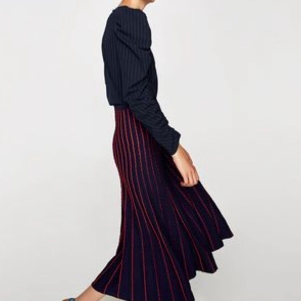 Zara Woman Red/Orange and Navy Texture Knit Maxi Skirt - Picture 9 of 9